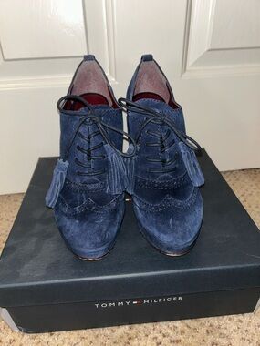 Tommy Hilfiger Navy Suede Tassel Wingtip Loafers